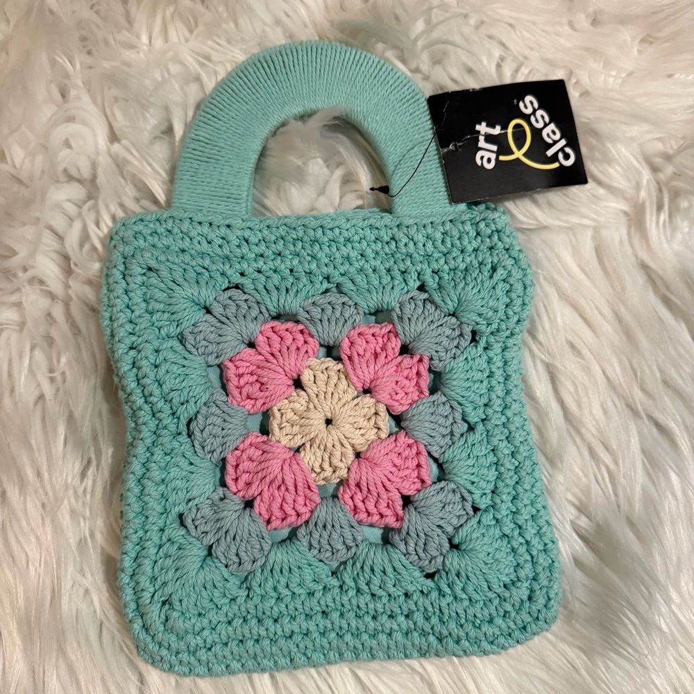 Art Class Girls Crochet Mini Tote Bag Floral Granny Square NEW - Picture 2 of 6